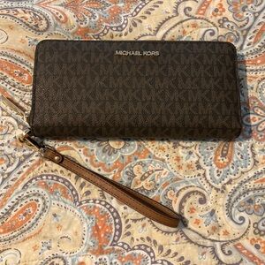 Michael Kors Wristlet